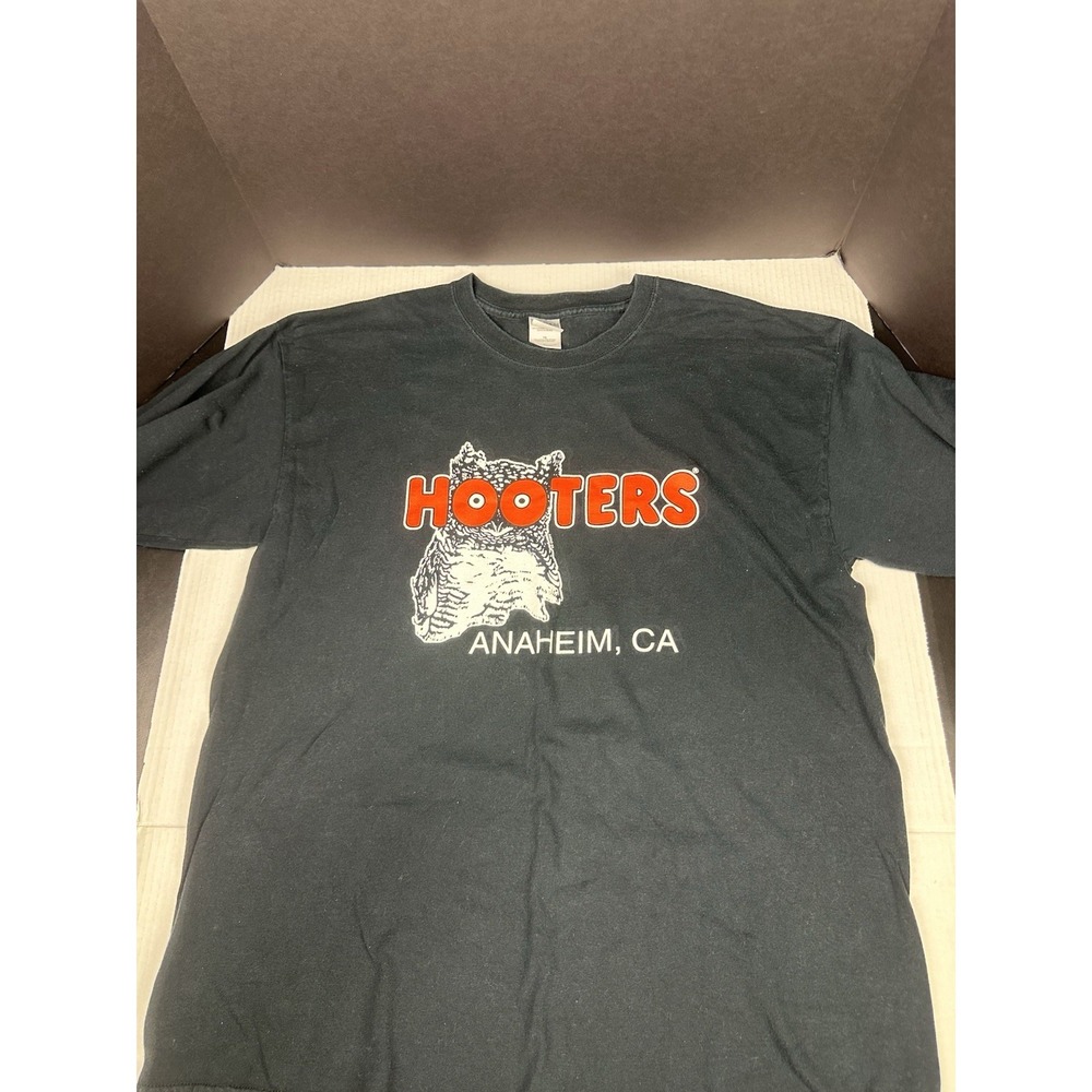 VTG Y2K Hooters Anaheim CA Short Sleeve T-Shirt Size XL Made In Mexico
